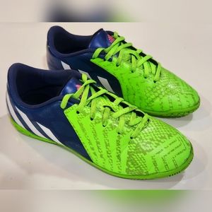 Kids Adidas Indoor Futsol Soccer Shoe